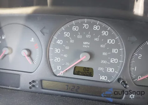 1999 Volvo S70 z USA, uszkodzony, nr VIN YV1LS55A3X1569087